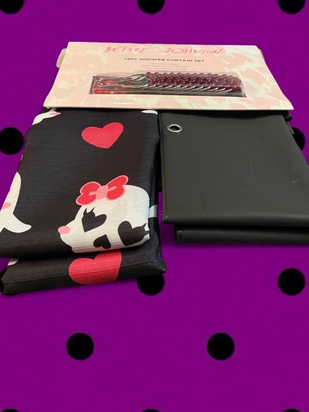 New Betsey Johnson Halloween Skulls & Pink Bows 14-Piece Shower Curtain Set